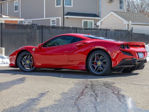 Used 2020 Ferrari F8 Tributo image 31