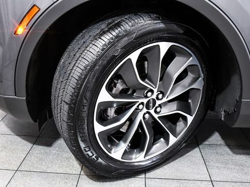 Used 2022 Lincoln Nautilus Reserve w/ Cargo Utility Package AWD/4WD image 7