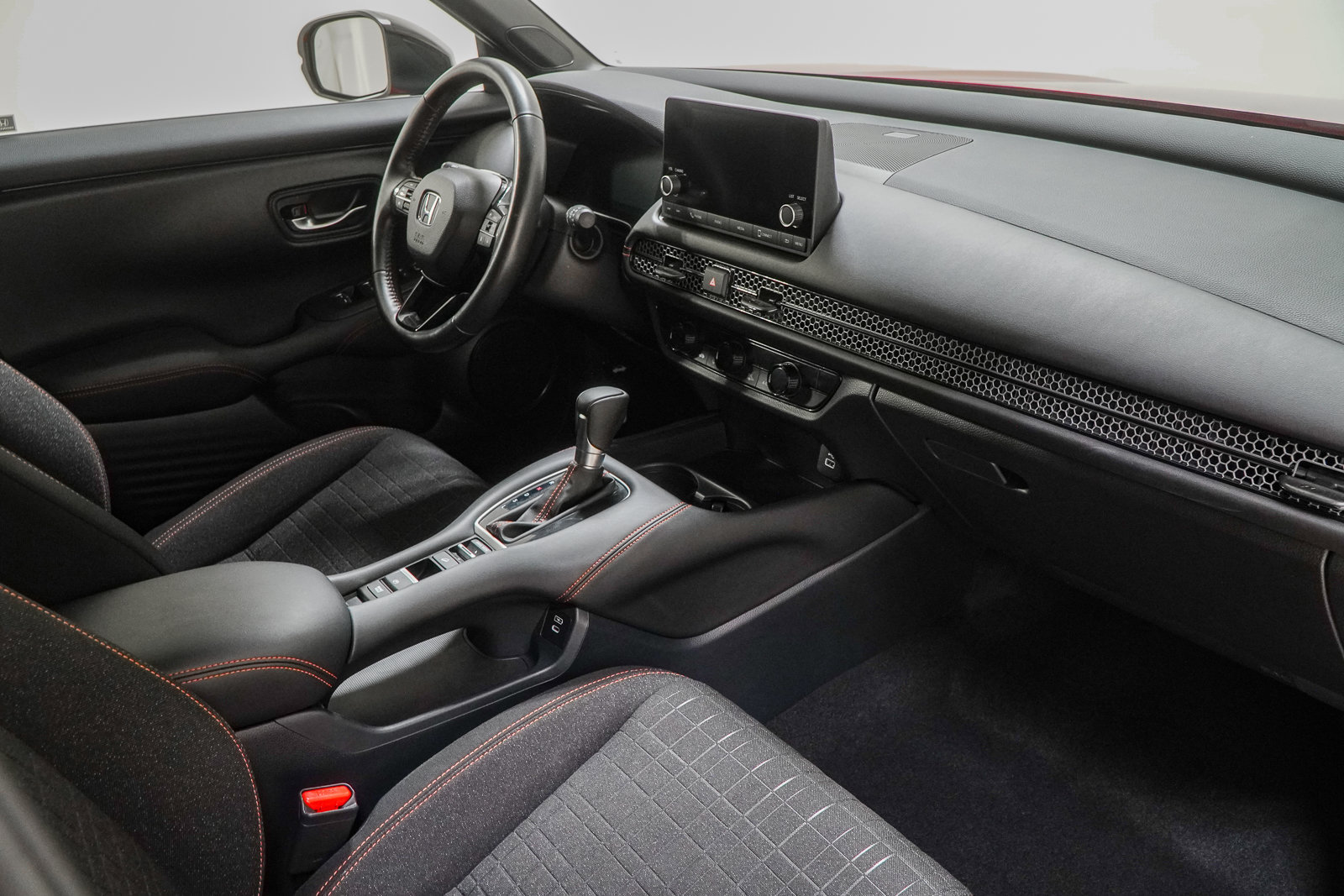 Certified 2024 Honda HR-V Sport image 31