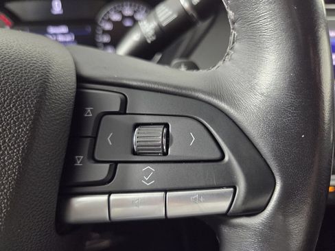 Used 2023 Cadillac XT4 Premium Luxury FWD image 17