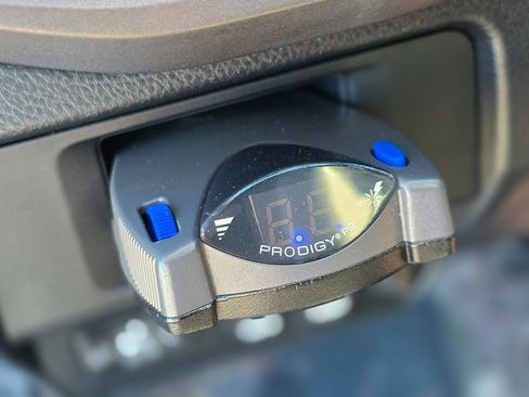 Used 2017 Toyota Tacoma TRD Sport w/ Tow Package image 42