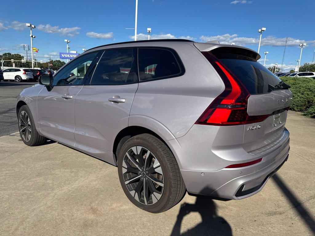 Used 2026 Volvo XC60 B5 Plus AWD/4WD image 7