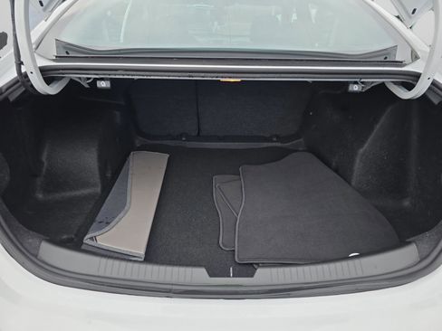 Used 2022 Chevrolet Malibu RS image 28