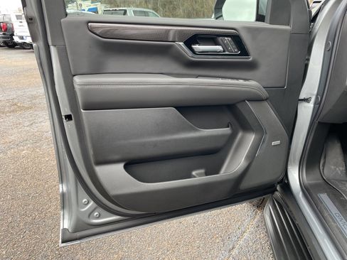 New 2026 GMC Yukon XL Elevation w/ Elevation Premium Package image 13