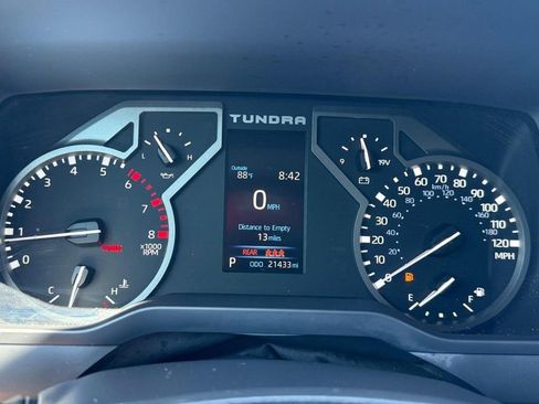 Used 2022 Toyota Tundra SR5 w/ SR5 Convenience Package image 18