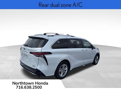 Used 2024 Toyota Sienna Limited image 5