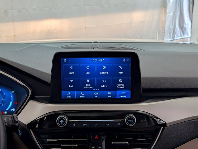 Certified 2022 Ford Escape SEL w/ Technology Package AWD/4WD image 25