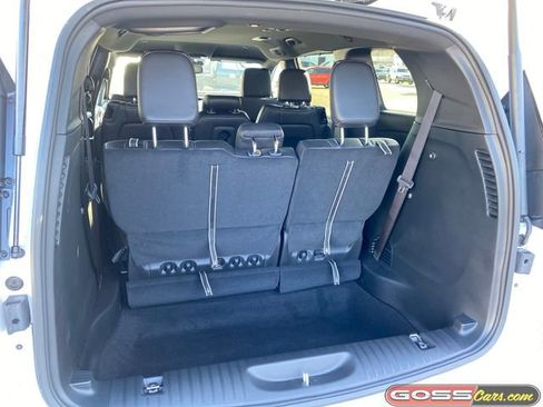 New 2026 Chrysler Pacifica Select image 9
