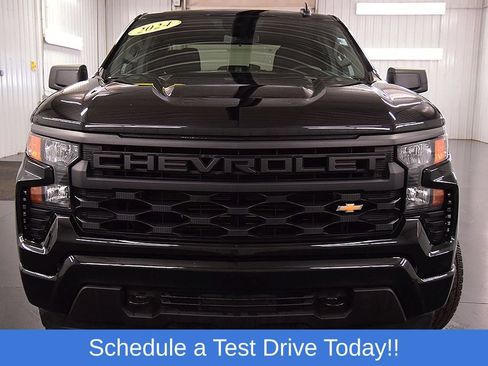Used 2024 Chevrolet Silverado 1500 Custom AWD/4WD image 2