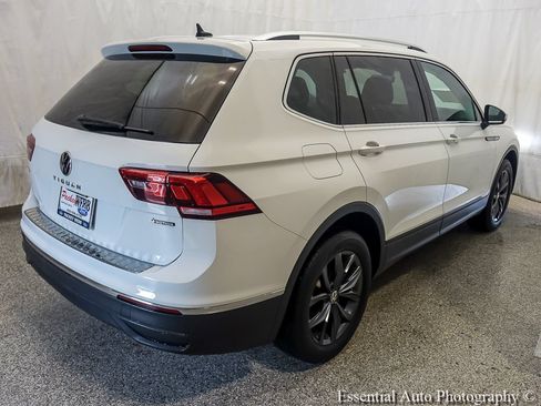 Used 2022 Volkswagen Tiguan SE AWD/4WD image 8