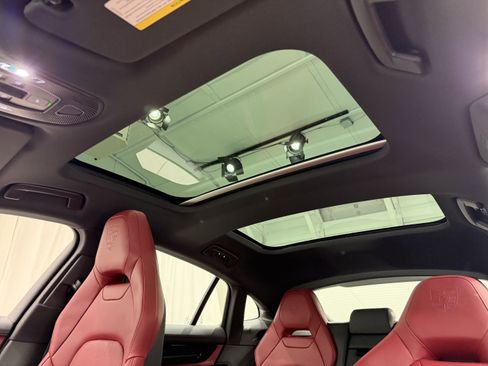 New 2026 Porsche Panamera 4 image 35