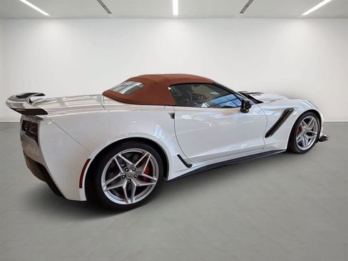Used 2019 Chevrolet Corvette ZR1 RWD image 3