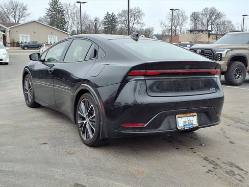 Used 2024 Toyota Prius XLE image 31