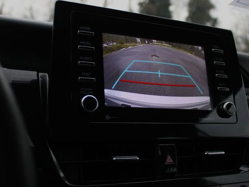 Used 2024 Toyota Camry LE image 27