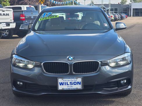 Used 2017 BMW 320i Sedan RWD image 6