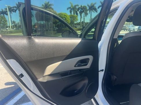 Used 2012 Chevrolet Cruze LS w/ Connectivity Package image 29
