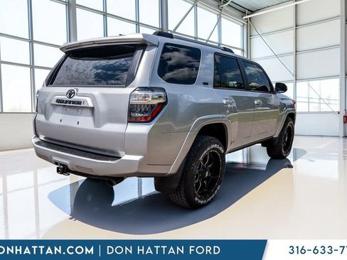Used 2020 Toyota 4Runner SR5 Premium w/ Moonroof Package AWD/4WD image 35