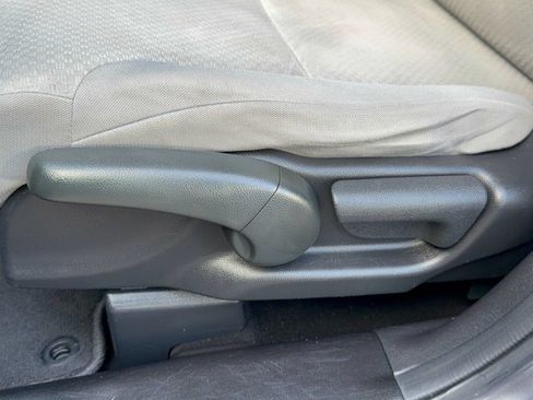 Used 2016 Honda CR-V LX image 15