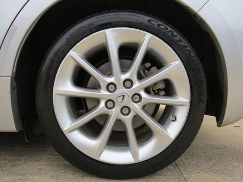 Used 2013 Lexus CT 200h image 10