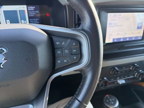 Used 2022 Ford Bronco Badlands image 38