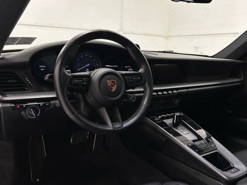 Used 2020 Porsche 911 Carrera image 10