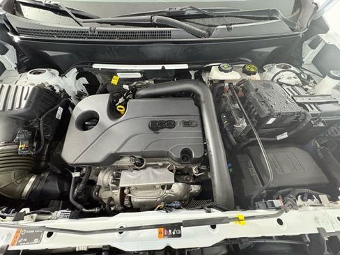 Certified 2024 Chevrolet Equinox LT w/ LPO, Floor Liner Package image 25