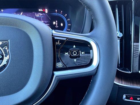 Certified 2024 Volvo XC60 B5 Plus w/ Climate Package image 12