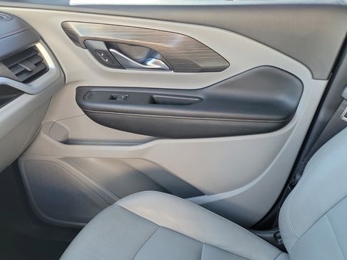 Used 2019 GMC Terrain SLT image 28