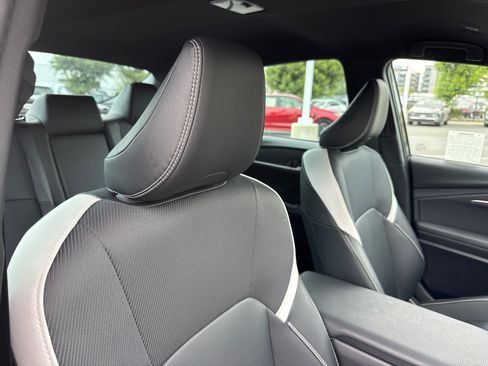 Used 2025 Toyota Camry SE FWD image 15