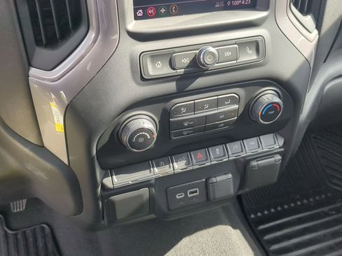 Used 2022 Chevrolet Silverado 1500 Custom w/ Rally Edition RWD image 18