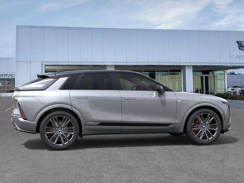 New 2026 Cadillac Lyriq V image 6