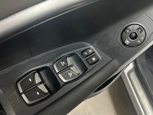 Used 2017 Hyundai Santa Fe SE w/ SE Premium Package 02 image 14