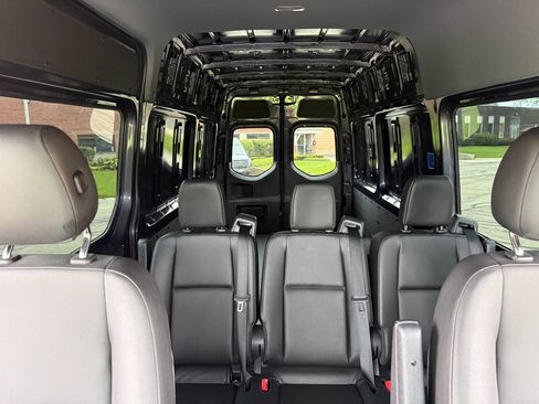 Used 2023 Mercedes-Benz Sprinter 2500 image 26