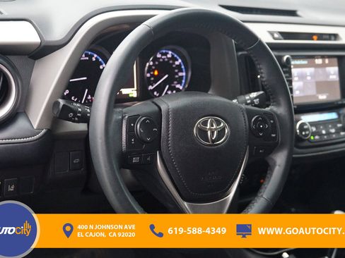 Used 2018 Toyota RAV4 Limited w/ Advanced Technology Package FWD image 18