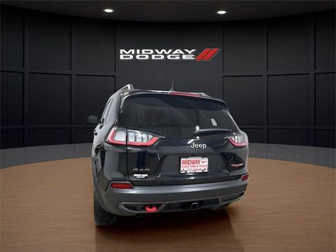 Used 2019 Jeep Cherokee Trailhawk image 17