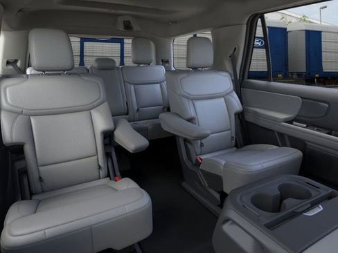 New 2026 Ford Expedition Active RWD image 12
