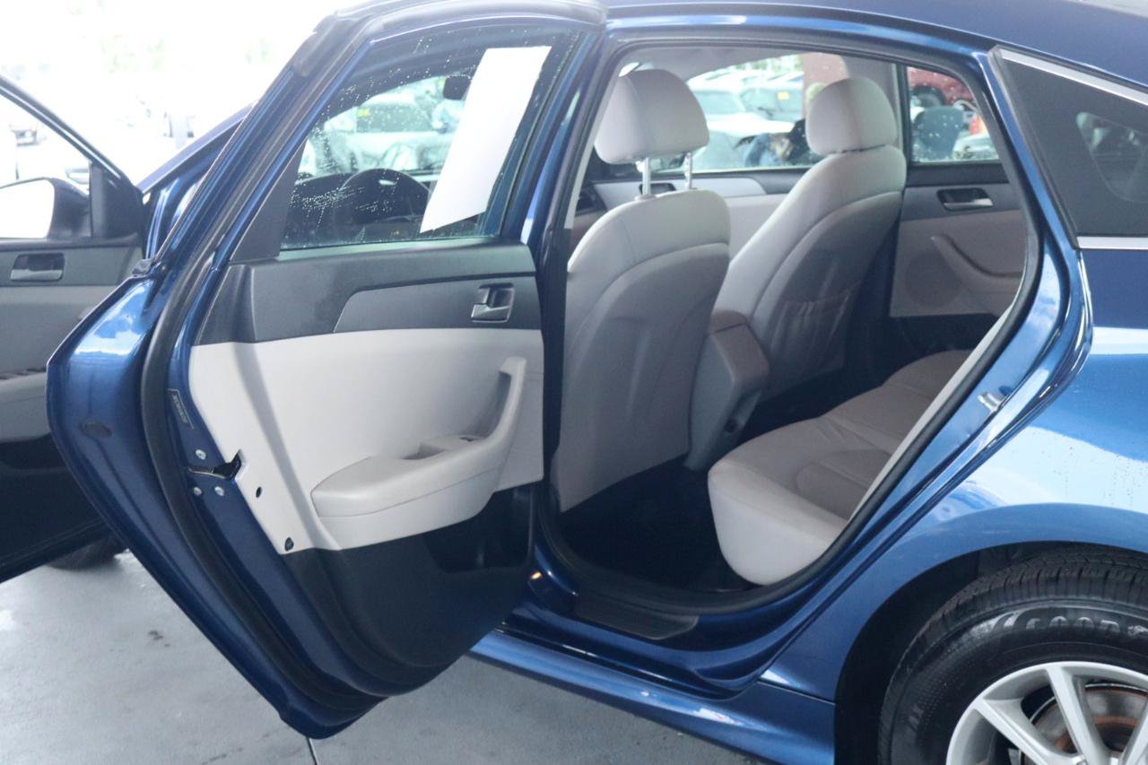 Used 2018 Hyundai Sonata SE FWD image 30