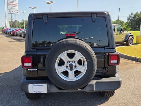 Used 2021 Jeep Wrangler Unlimited Sport AWD/4WD image 11