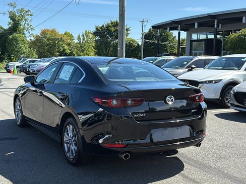 Used 2022 MAZDA MAZDA3 Sedan FWD image 5