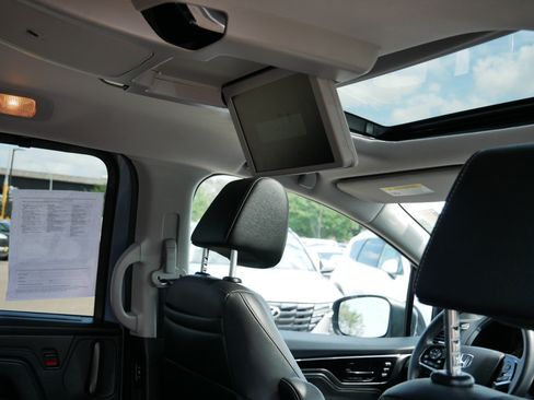 Used 2024 Honda Odyssey Touring image 12