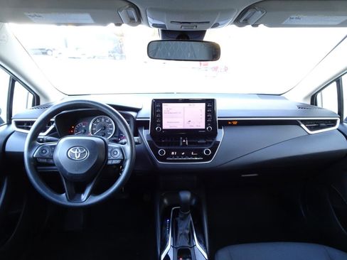 Used 2021 Toyota Corolla LE image 15
