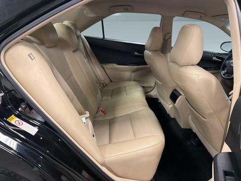 Used 2014 Toyota Camry LE FWD image 31