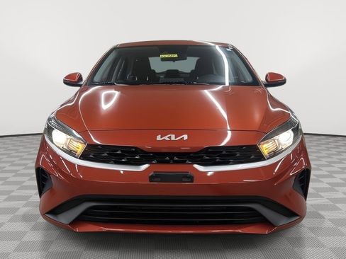 Used 2023 Kia Forte LXS w/ LXS Technology Package image 2