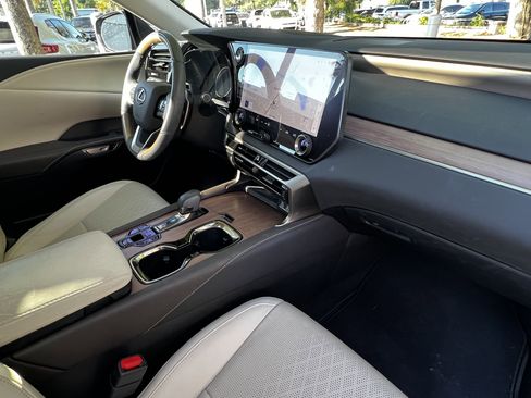 Used 2023 Lexus RX 350 w/ Cold Area Package AWD/4WD image 47