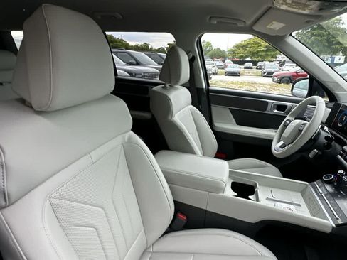 Used 2026 Hyundai Santa Fe SEL FWD image 12