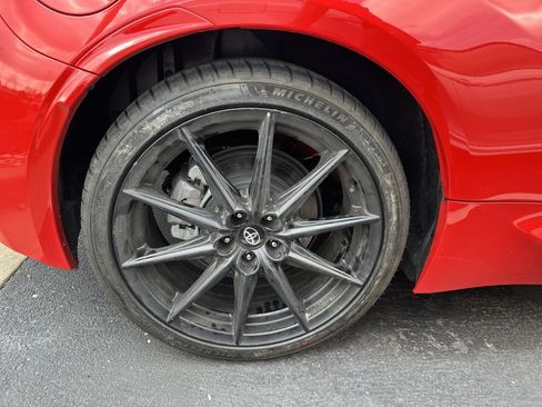 Used 2025 Toyota GR86 Premium RWD image 46