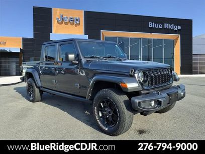 Used 2024 Jeep Gladiator Sport