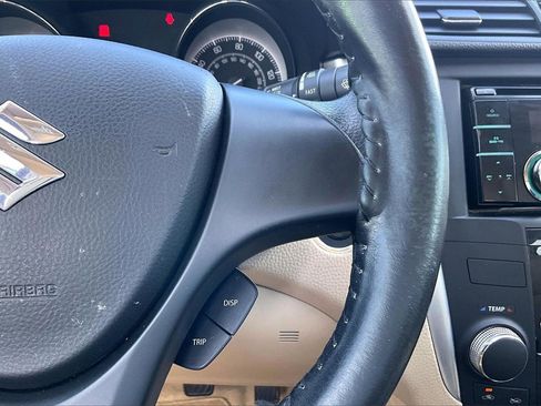 Used 2011 Suzuki Kizashi S image 11