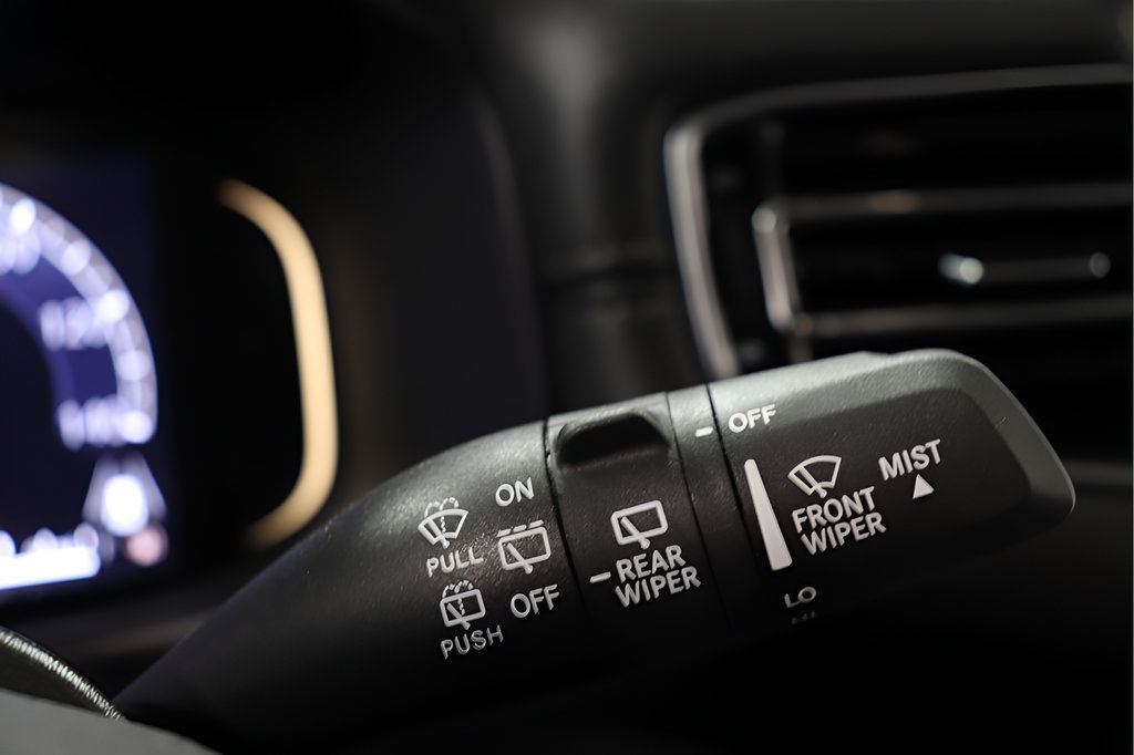 Used 2024 Jeep Wagoneer Series II AWD/4WD image 19