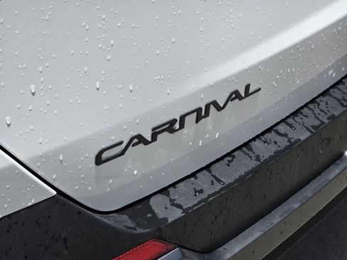 New 2026 Kia Carnival SX Prestige FWD image 7